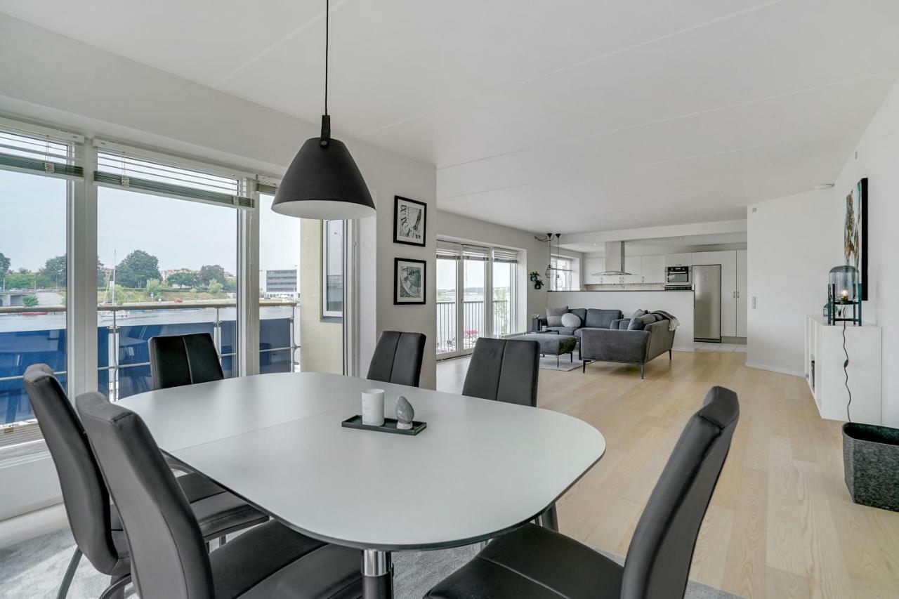 Luxury City Center Harbour Apartment 2 Bedroom Sønderborg Extérieur photo