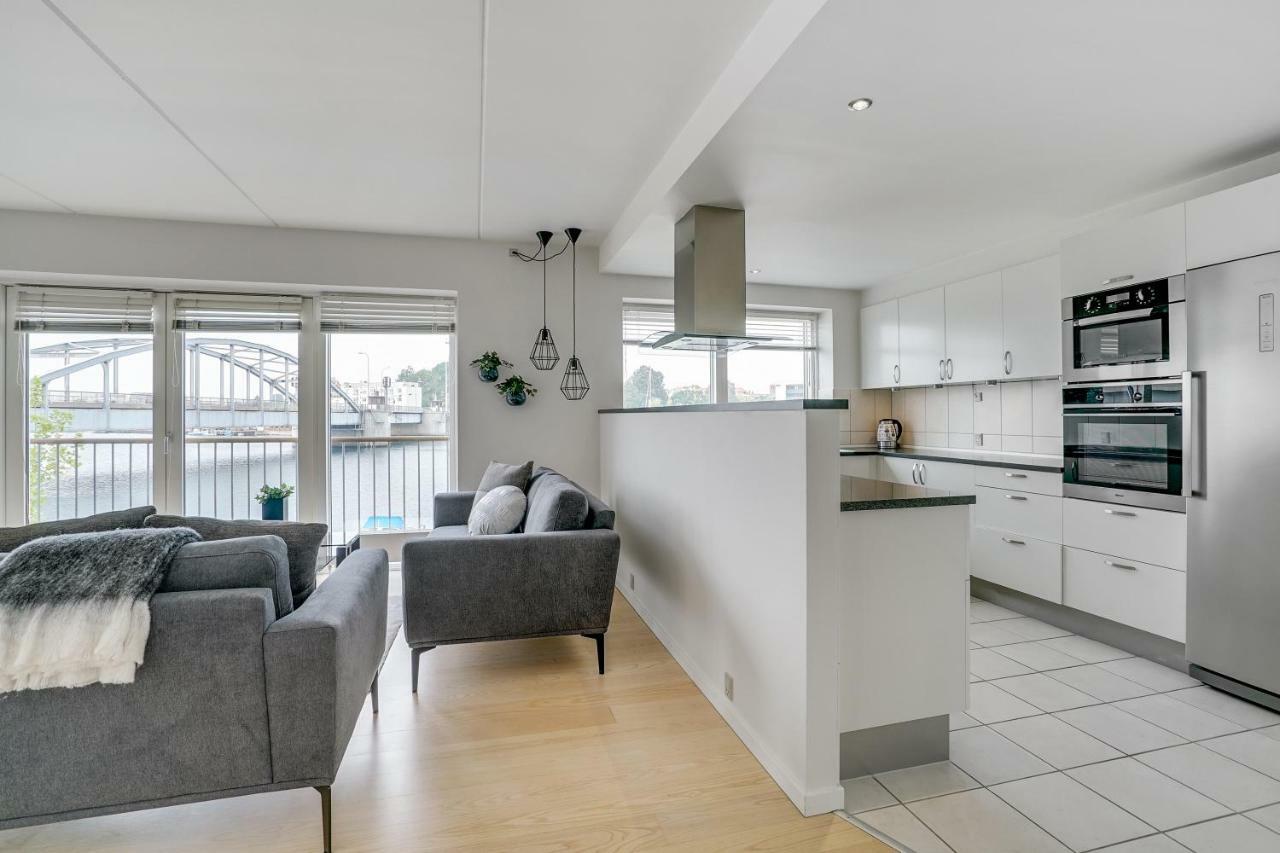 Luxury City Center Harbour Apartment 2 Bedroom Sønderborg Extérieur photo